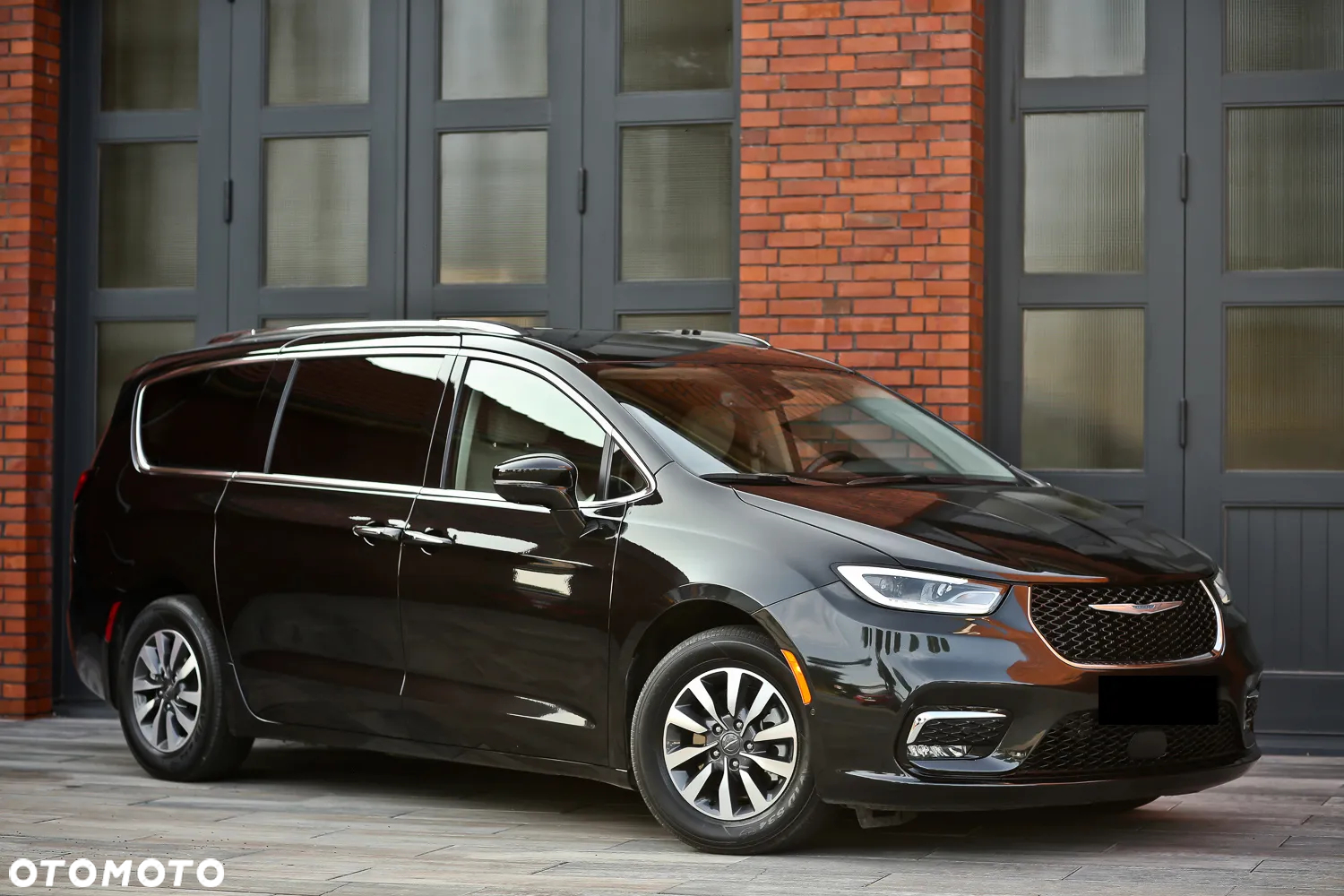Chrysler Pacifica - 5