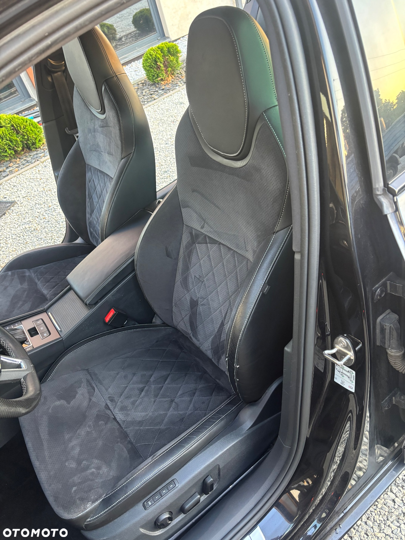 Skoda Superb 2.0 TDI DSG Sportline - 10