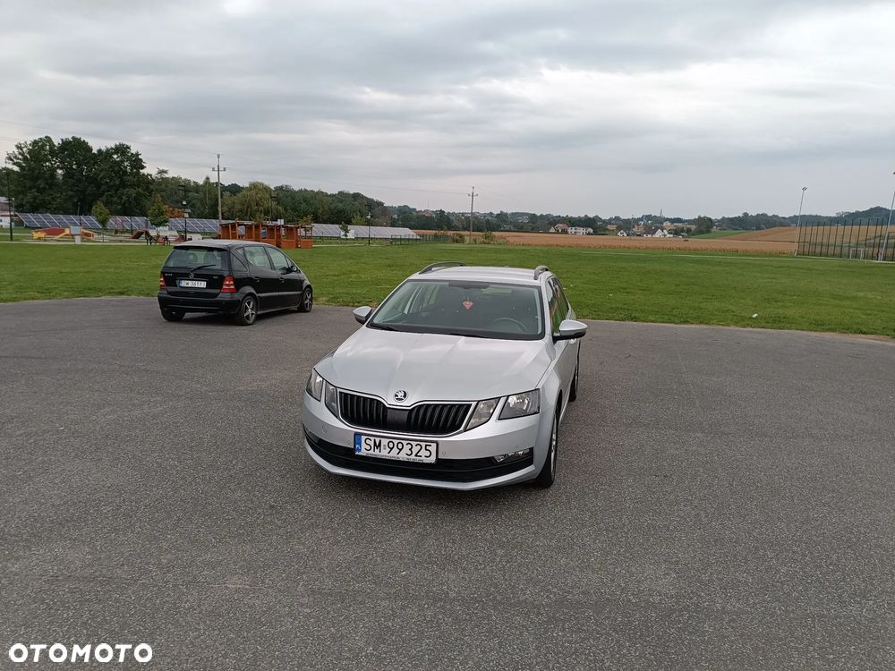 Skoda Octavia 2.0 TSI Clever DSG - 2