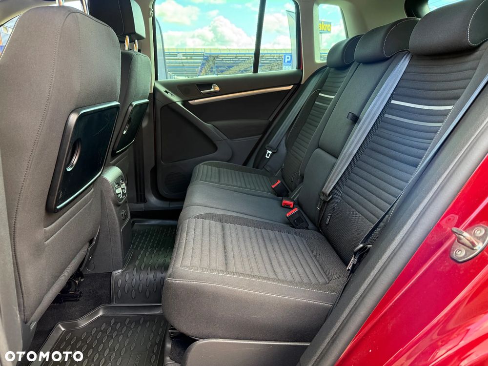 Volkswagen Tiguan - 16