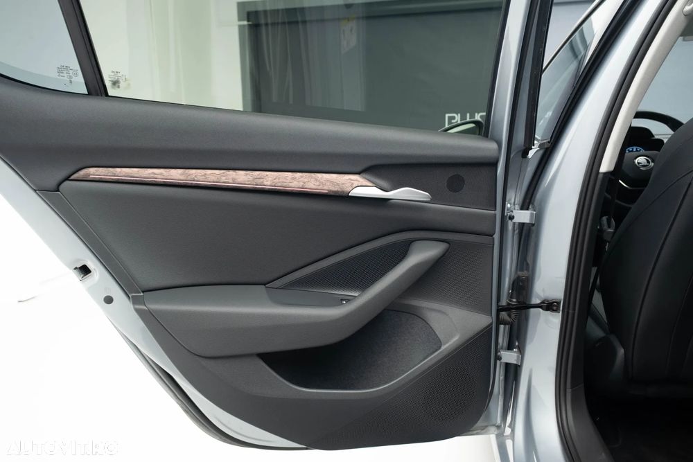 Skoda Superb 2.0 TDI DSG 4X4 L&K - 33