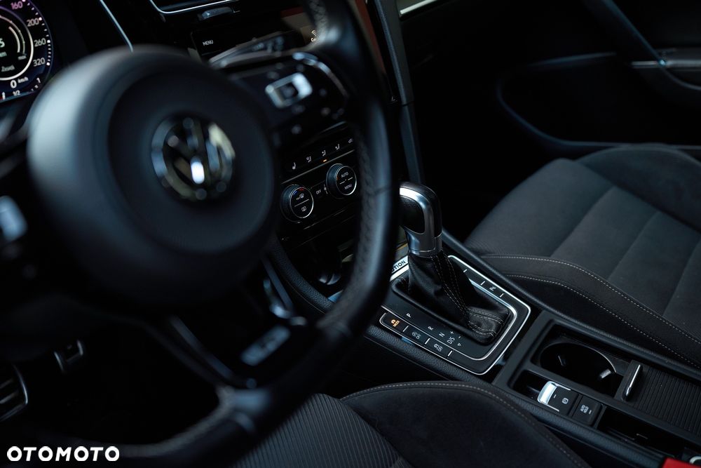 Volkswagen Golf 2.0 TSI BMT 4Mot R DSG - 23