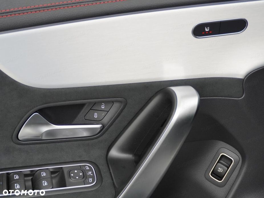 Mercedes-Benz CLA - 16