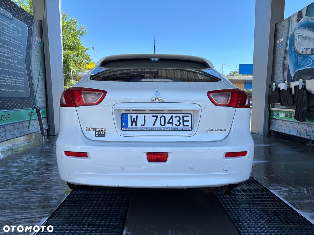 Mitsubishi Lancer 1.6 Invite - 7