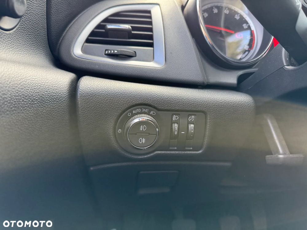 Opel Astra 1.6 ENERGY - 17