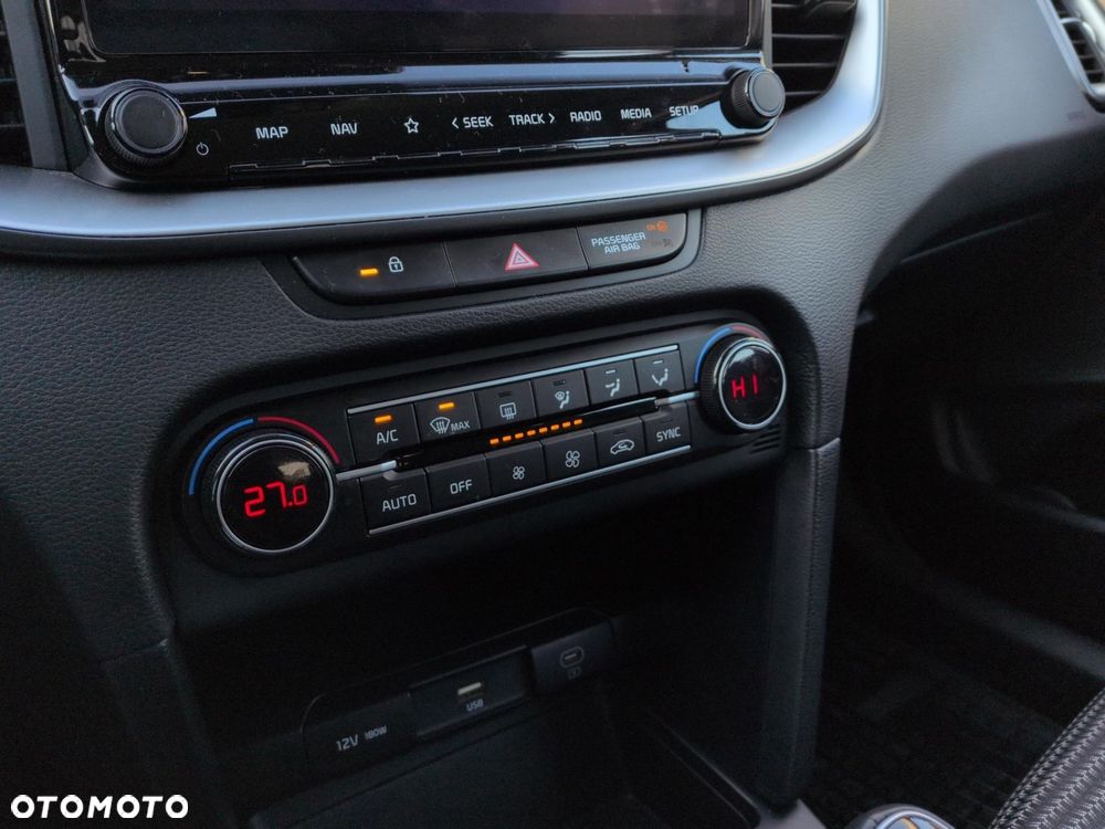 Kia Ceed 1.5 T-GDI M DCT - 11