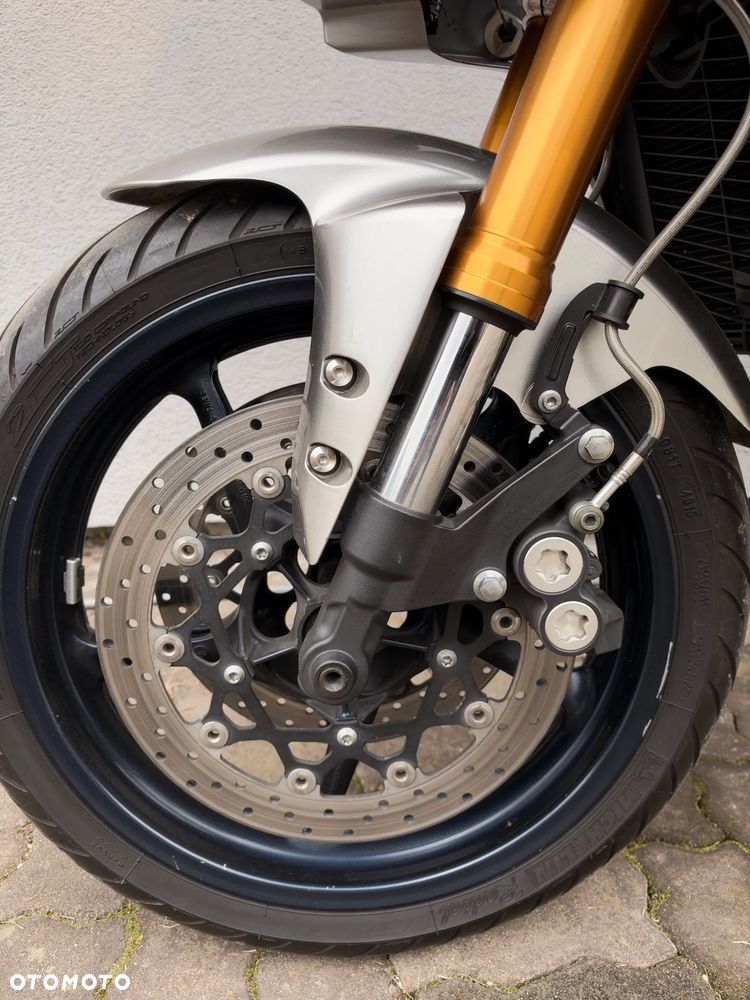 Yamaha FZ - 21