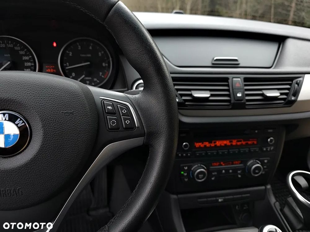 BMW X1 sDrive18i xLine - 30