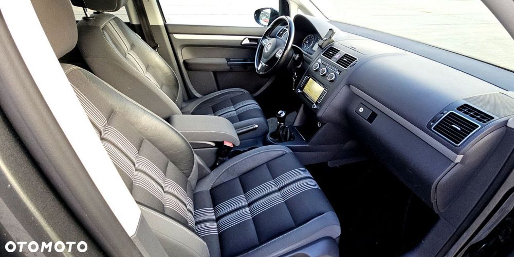 Volkswagen Touran 1.4 TSI MATCH - 10