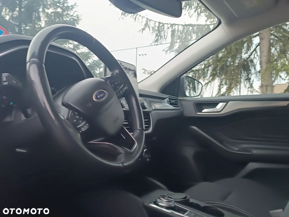 Ford Focus 1.5 EcoBlue Start-Stopp-System TITANIUM - 19