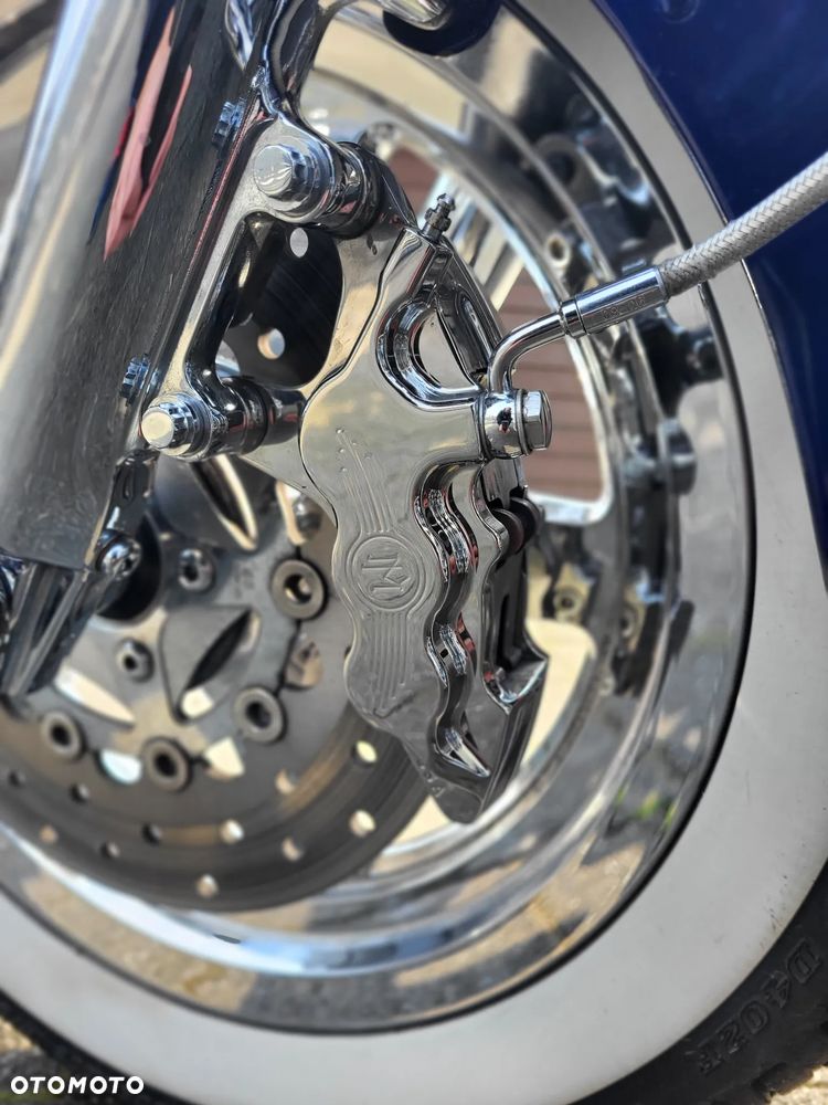 Harley-Davidson Softail Deluxe - 4