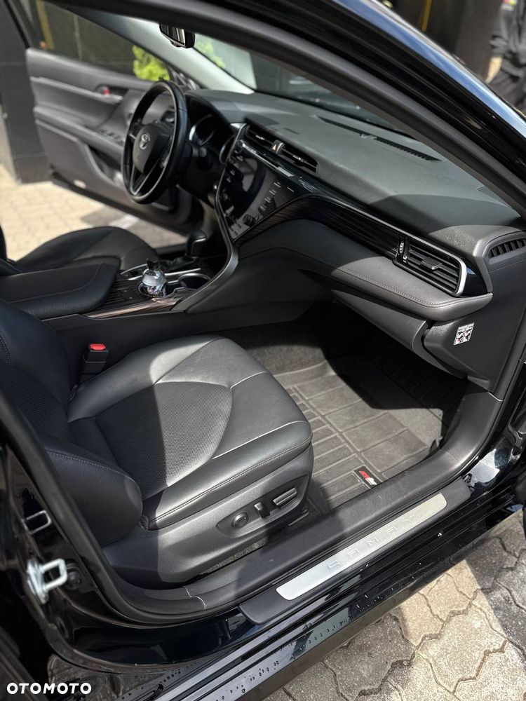 Toyota Camry Executive - 36