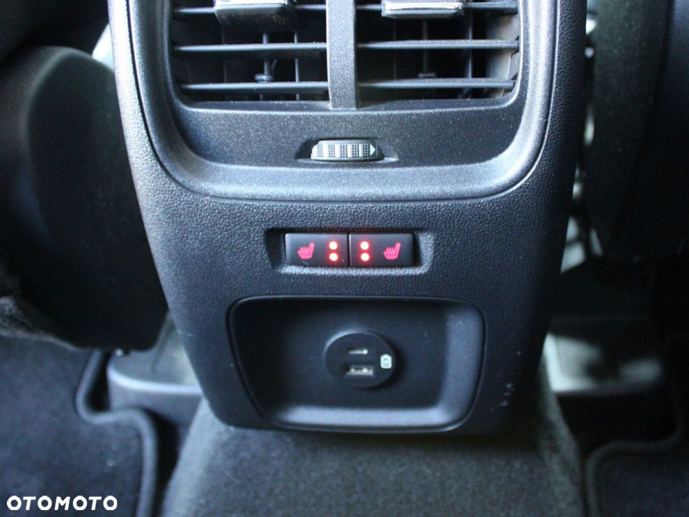 Ford Kuga 2.5 FHEV FWD Titanium - 34