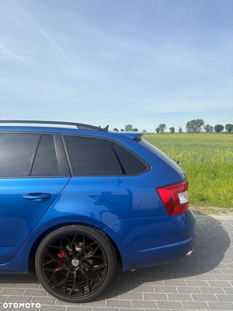 Skoda Octavia 2.0 TDI RS DSG - 4