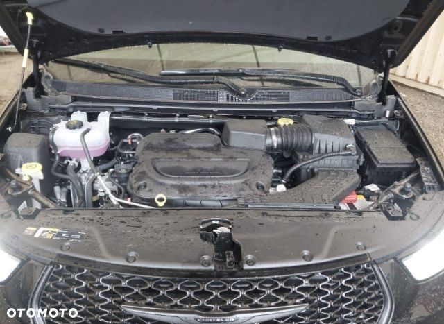 Chrysler Pacifica - 17