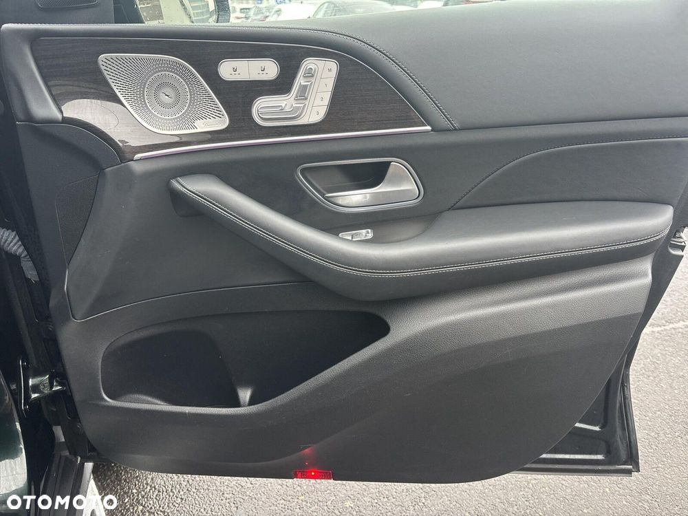 Mercedes-Benz GLS - 20