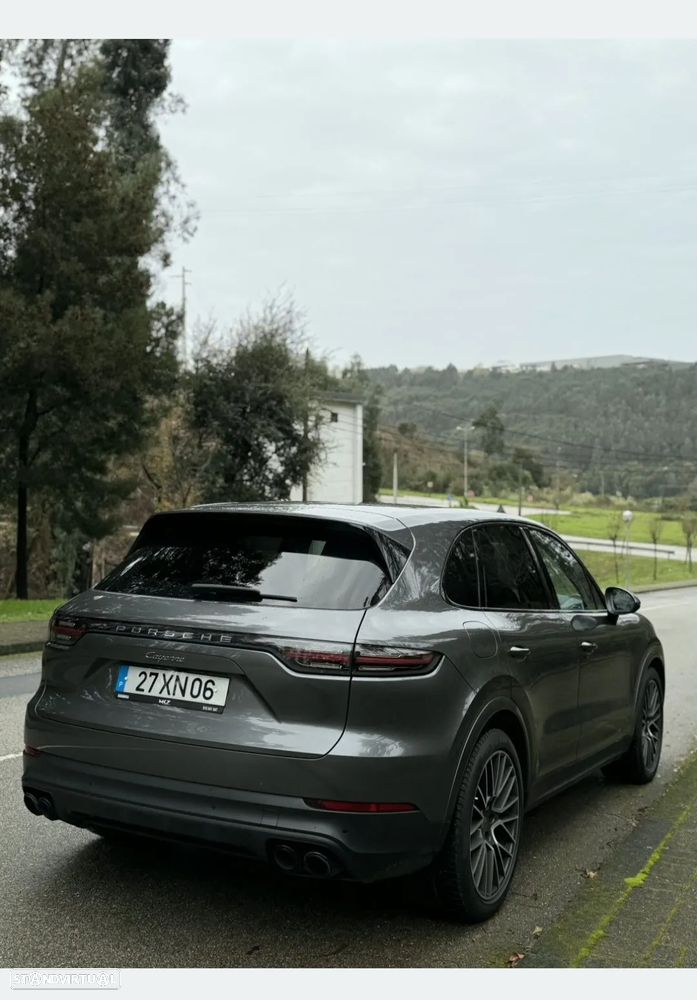 Porsche Cayenne Platinum Edition - 18