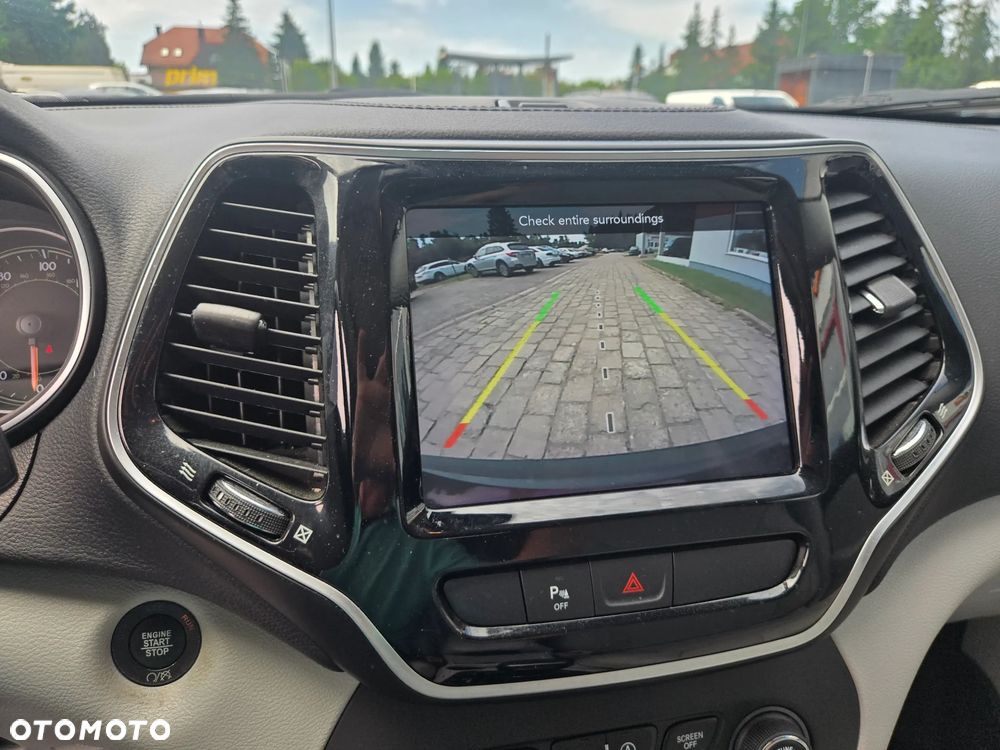Jeep Cherokee 3.2 V6 Pentastar Active Drive I Automatik Limited - 24