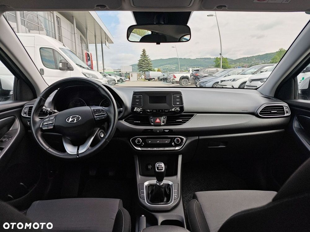 Hyundai i30 1.4 Classic + - 11