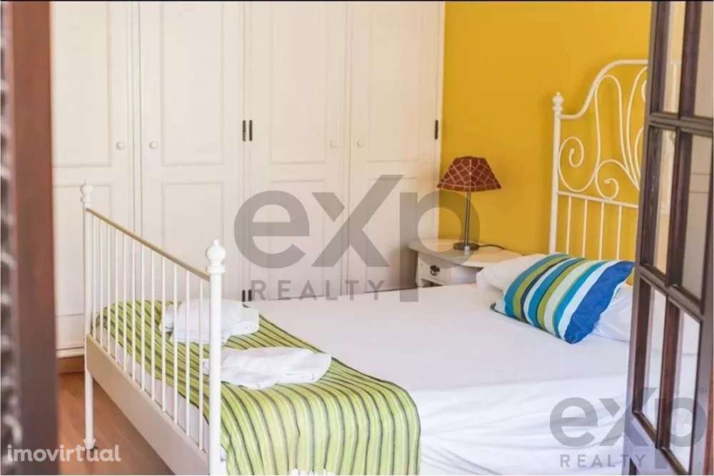 Moradia de 3 pisos com vista mar na Ericeira com Licença de AL - Grande imagem: 3/9