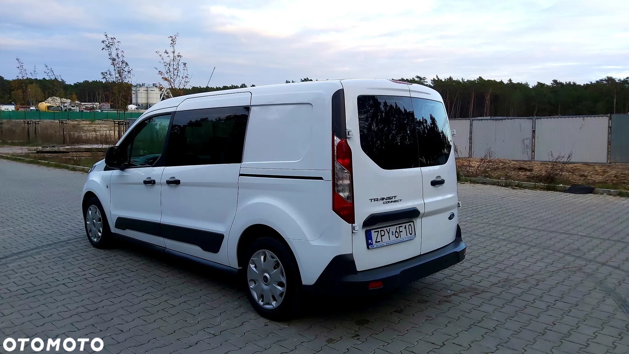 Ford Tourneo Connect Grand - 5