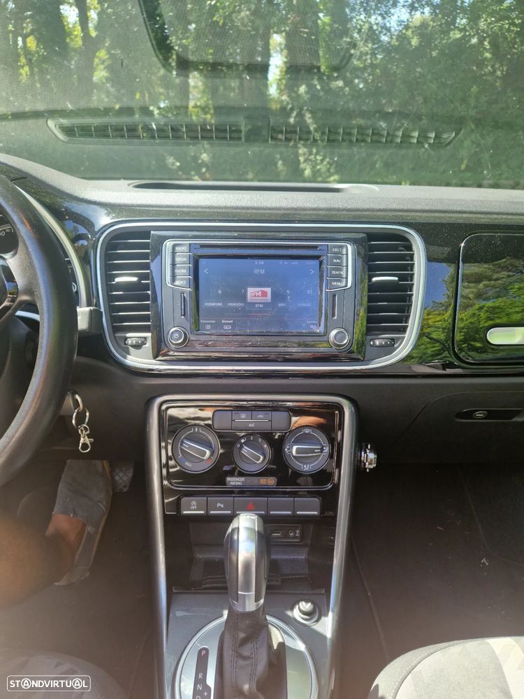 VW New Beetle Cabriolet 1.2 TSI Design DSG - 34