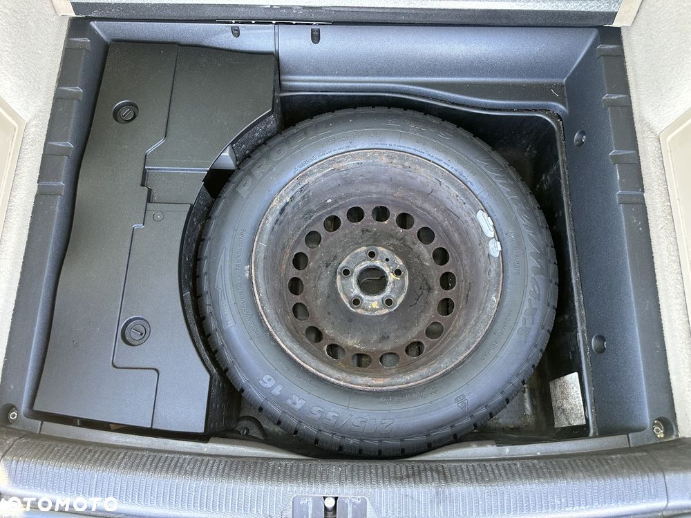Volkswagen Passat - 27