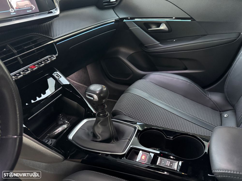 Peugeot 208 1.2 PureTech GT Line - 17