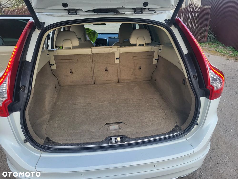 Volvo XC 60 2.4D AWD - 14