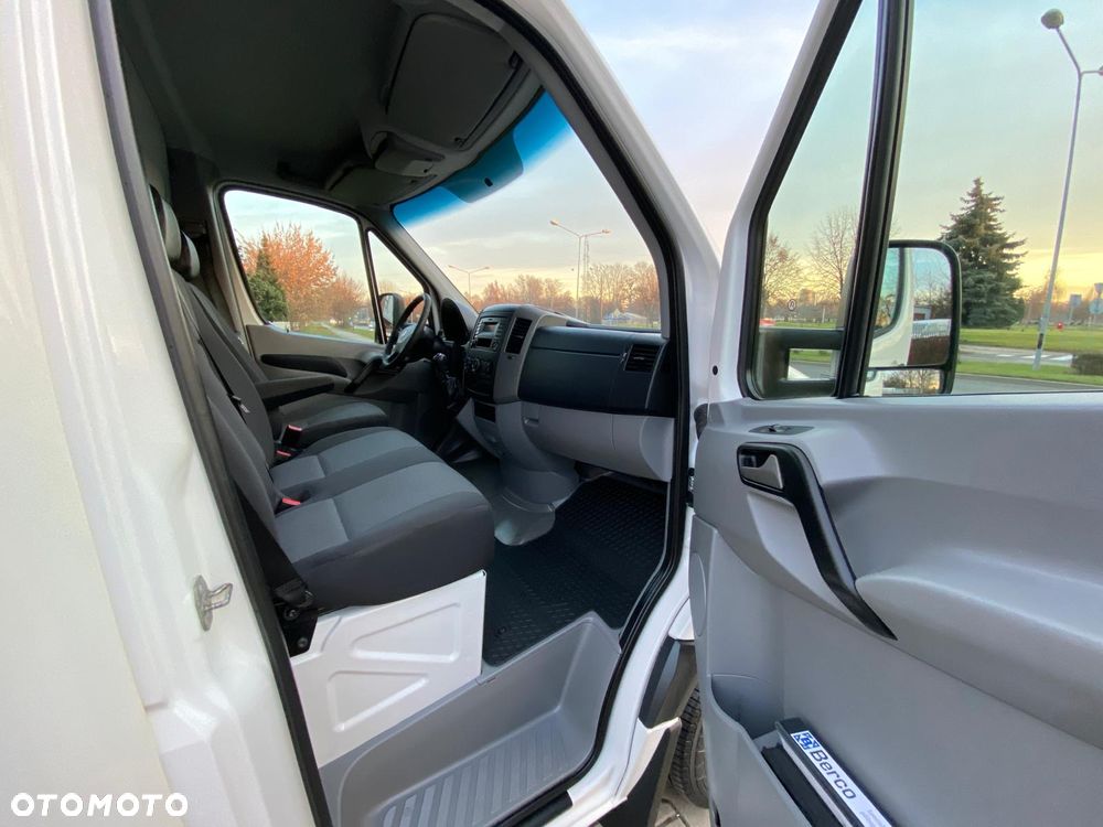 Volkswagen CRAFTER 2,0 TDI 163KM KONTENER 8EP WINDA ZEPRO NISKI PRZEBIEG - 31