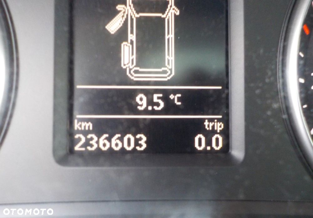 Volkswagen Sharan - 27