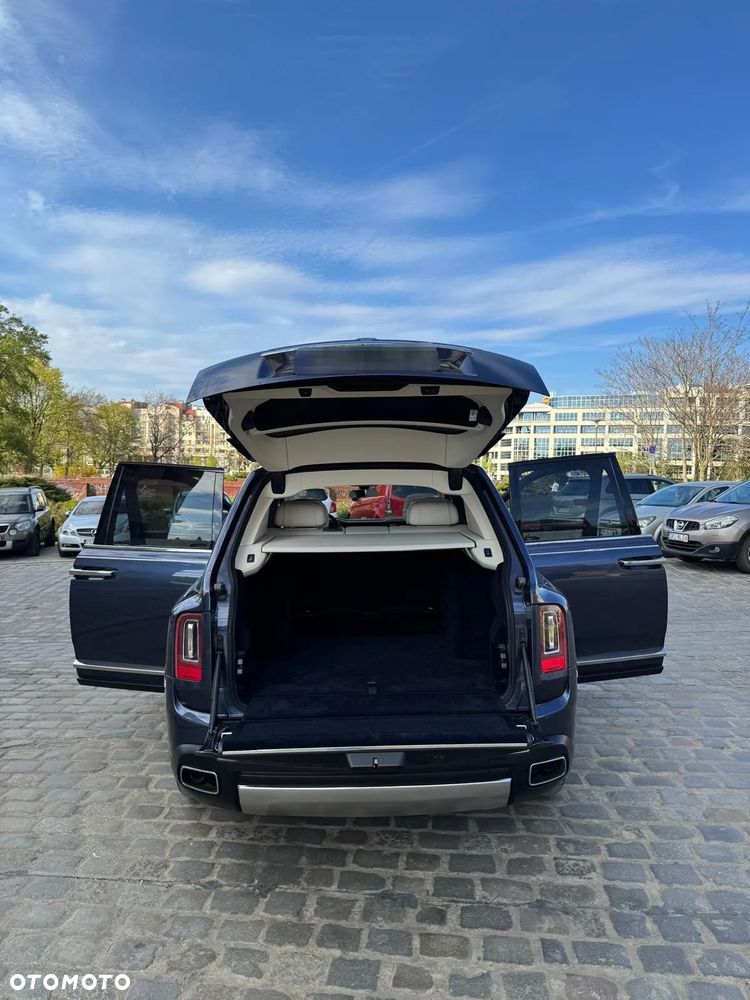 Rolls-Royce Cullinan - 5