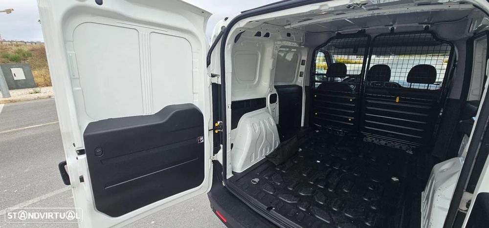 Fiat Doblo Cargo Diesel 1.3 MJ Easy 3L 4P (95cv) - 24