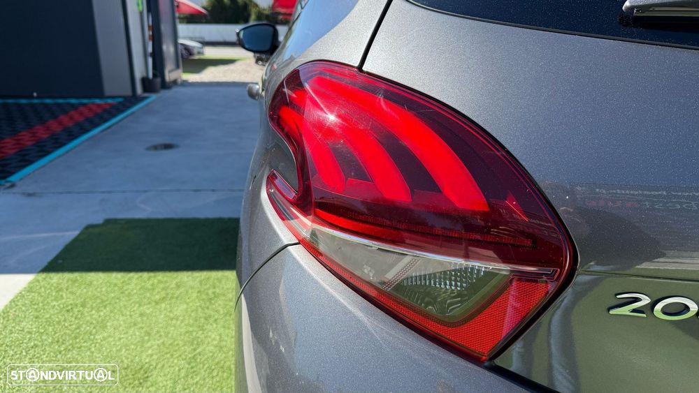 Peugeot 208 1.5 BlueHDi Signature - 10