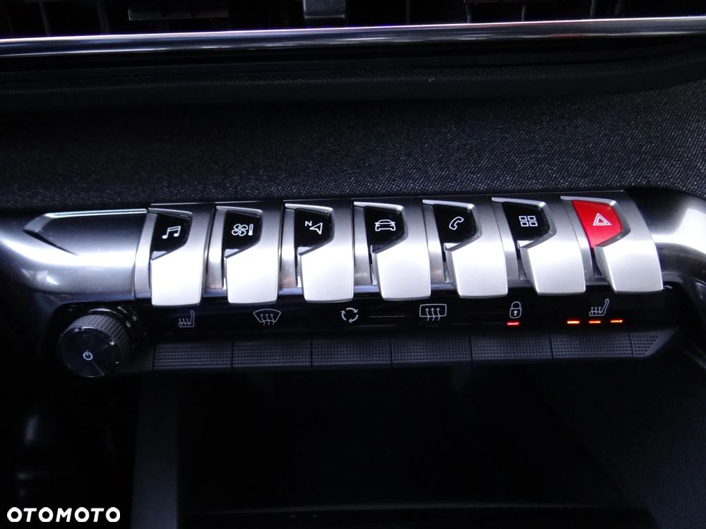 Peugeot 3008 1.2 PureTech Allure Pack S&S EAT8 - 10
