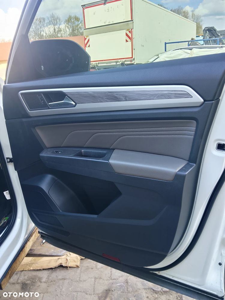drzwi prawe przód vw atlas 2023 wersja USA - 2