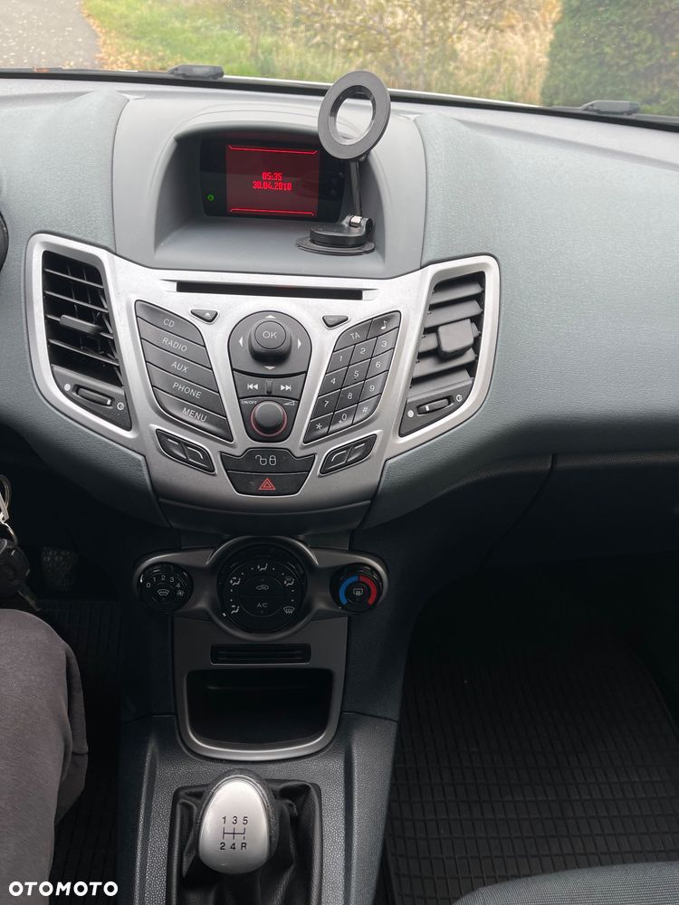 Ford Fiesta 1.25 Champions Edition - 15