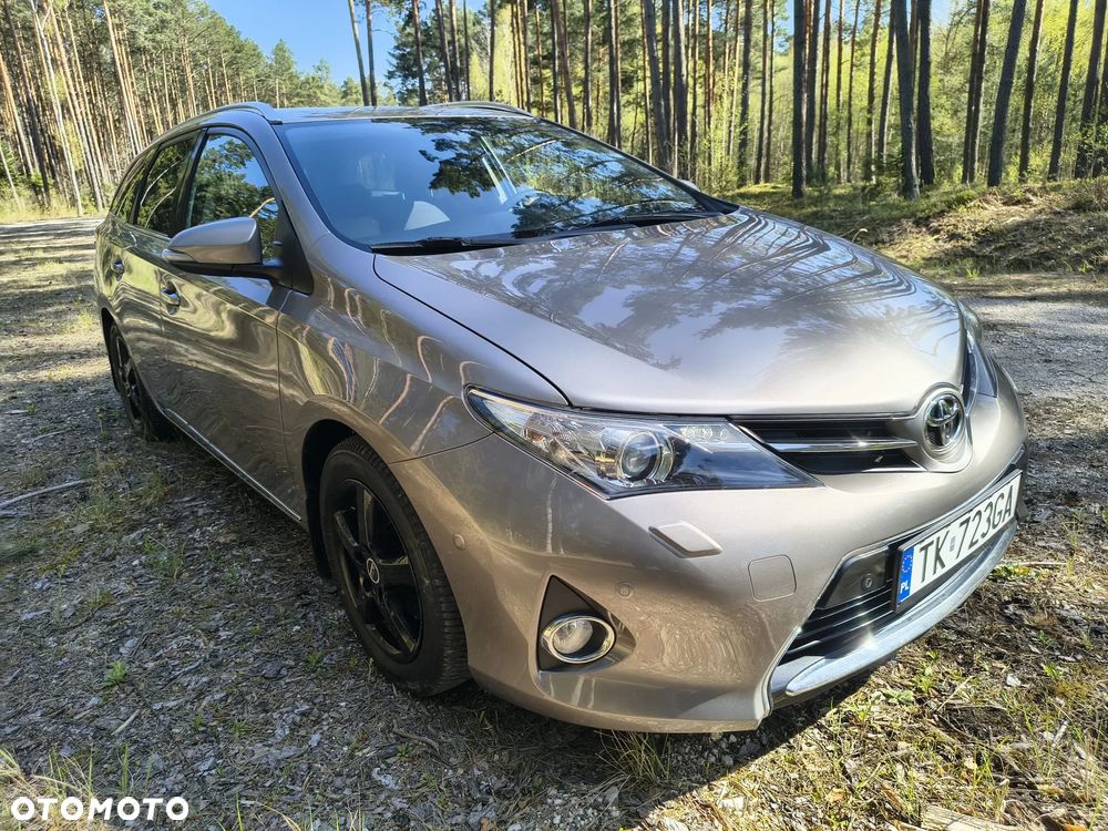 Toyota Auris 2.0 D-4D Executive - 5