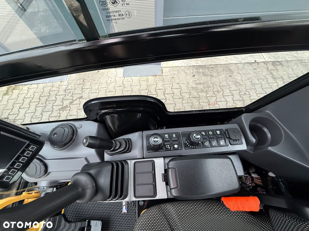 Caterpillar MINIKOPARKA CAT CATERPILLAR 301.8 CR 301 302 2024R. 340mtg - 13