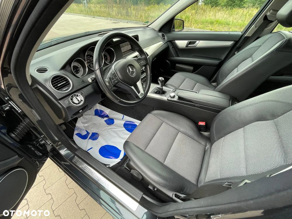 Mercedes-Benz Klasa C 180 (BlueEFFICIENCY) Avantgarde - 10