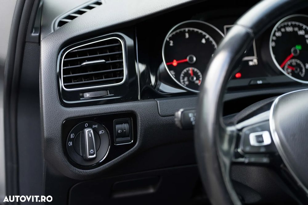 Volkswagen Golf 1.6 TDI DSG BMT Highline - 16