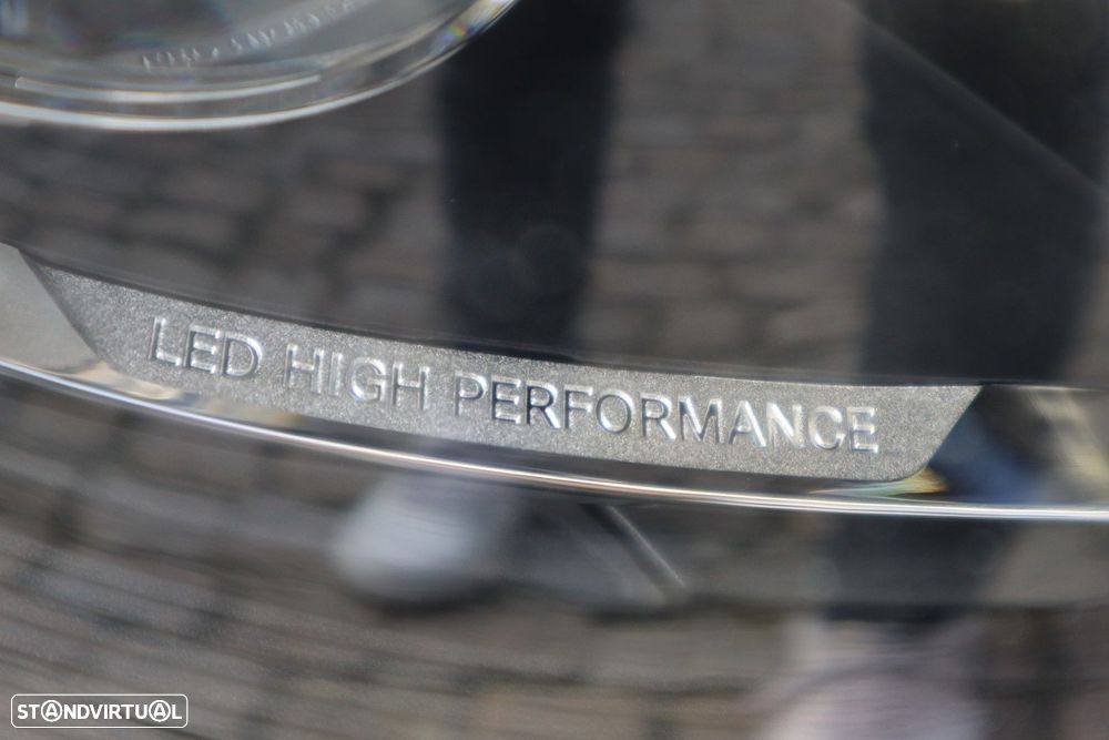 Mercedes-Benz E 220 d 9G-TRONIC AMG Line - 4