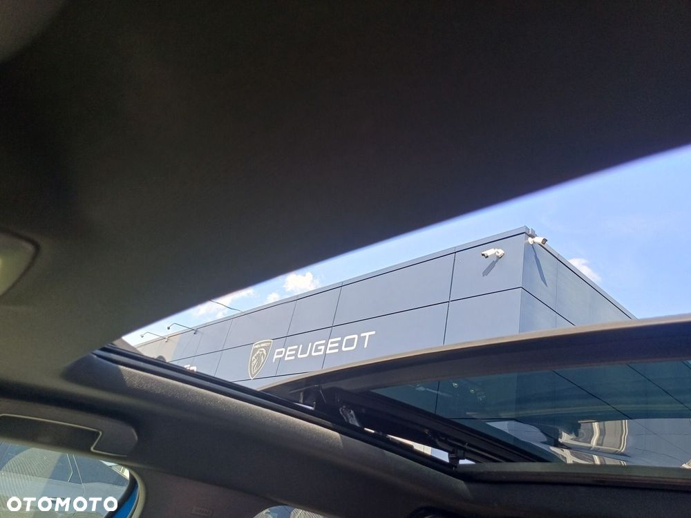 Peugeot 2008 50kWh GT - 19