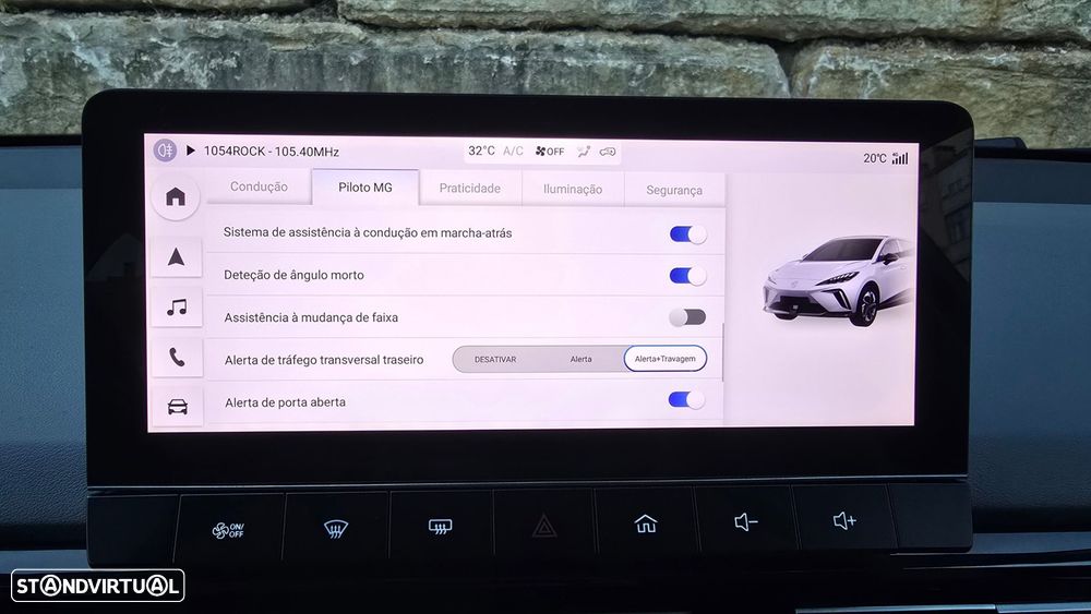 MG MG4 64 kWh Luxury - 27