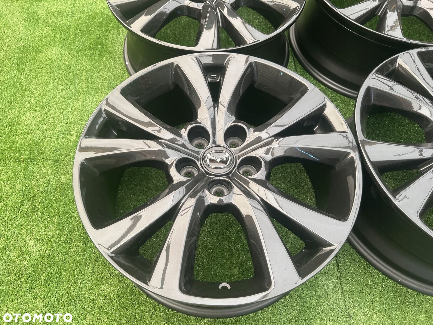 KOMPLET FELG FELGI ALU ALUMINIOWE MAZDA MX30 3 6 CX3 CX30 CX5 18 ET45 - 6