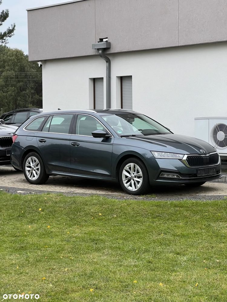 Skoda Octavia 2.0 TDI (Green tec) DSG Style - 1