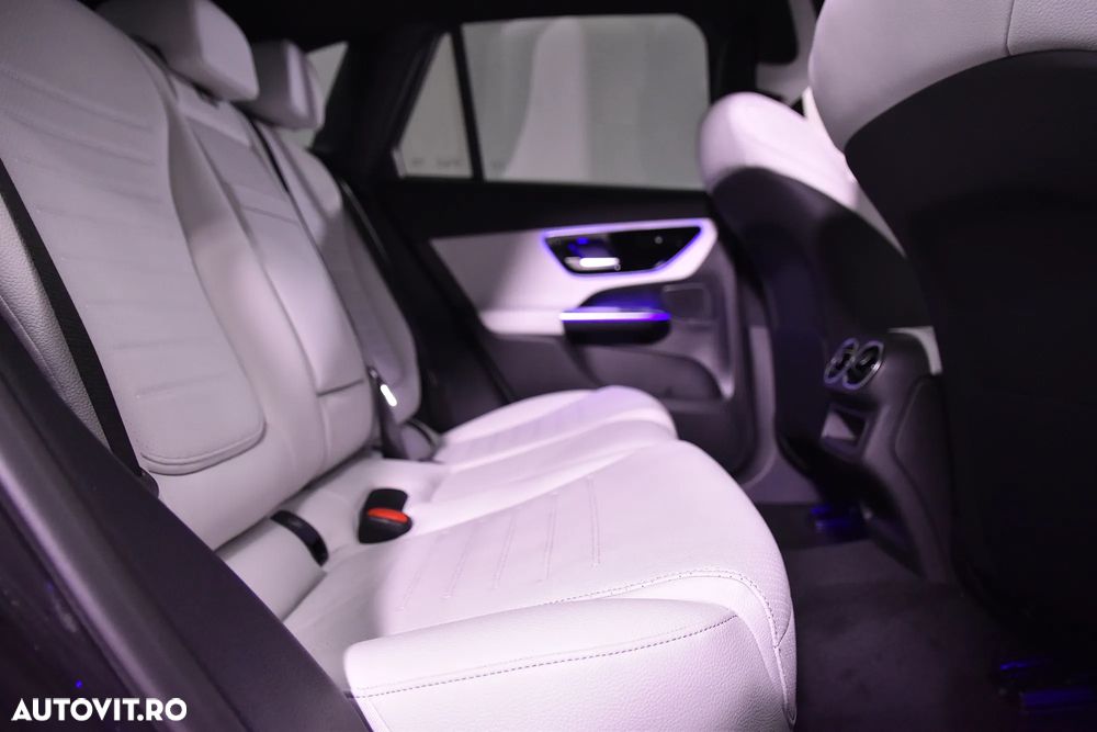 Mercedes-Benz GLC 300 e 4MATIC - 12