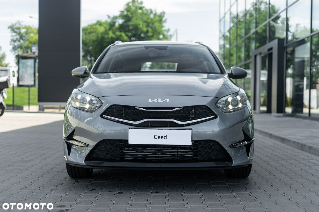 Kia Ceed - 4