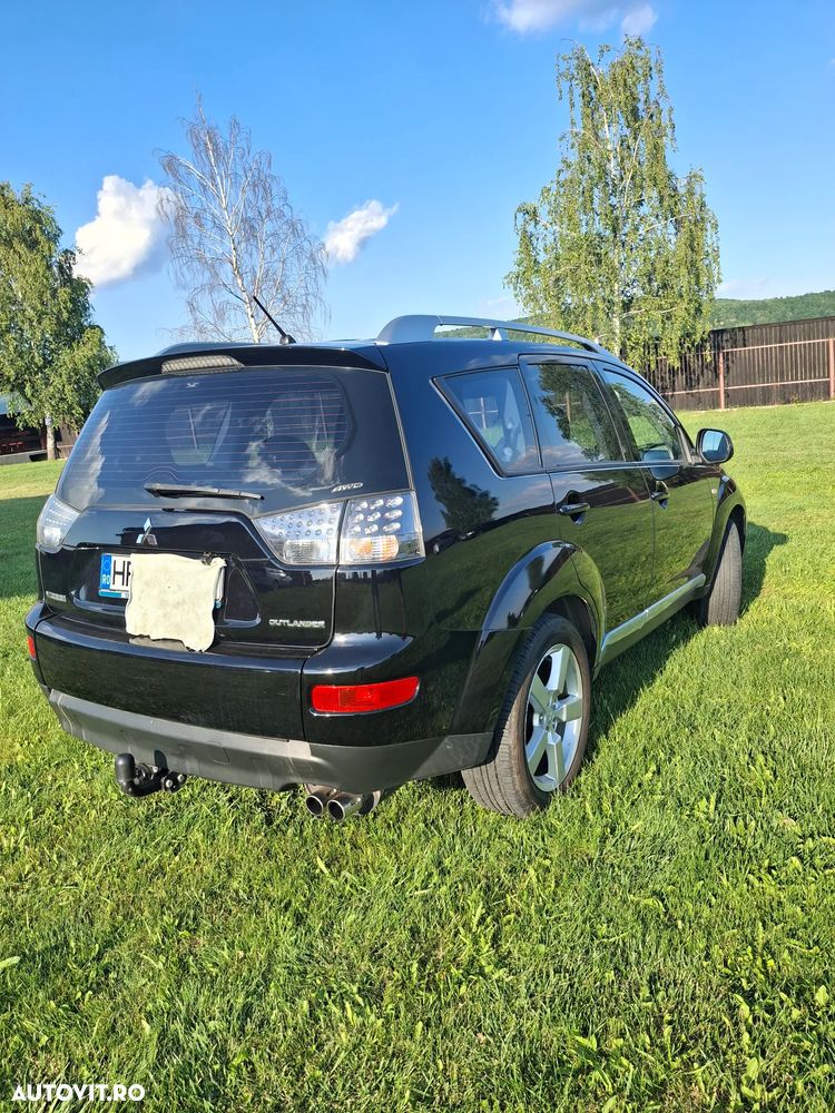Mitsubishi Outlander - 5