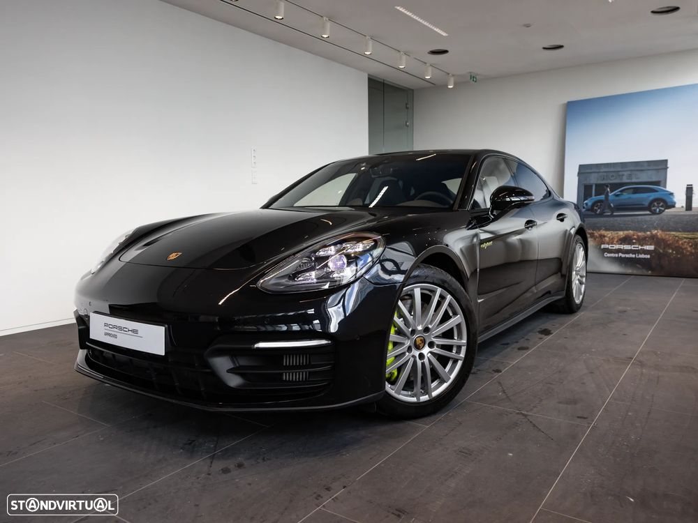 Porsche Panamera 4 E-Hybrid Platinum Edition - 1